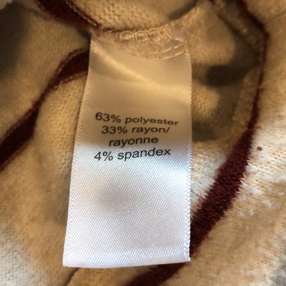 Maurices sweatshirt size XL gently used - Picture 3 of 5